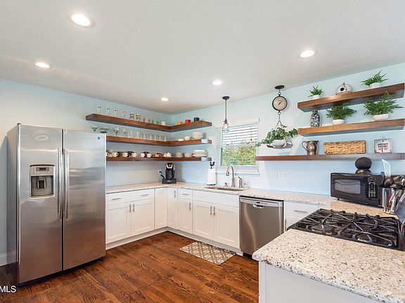3rd image of 7863 Emory Chase Ln