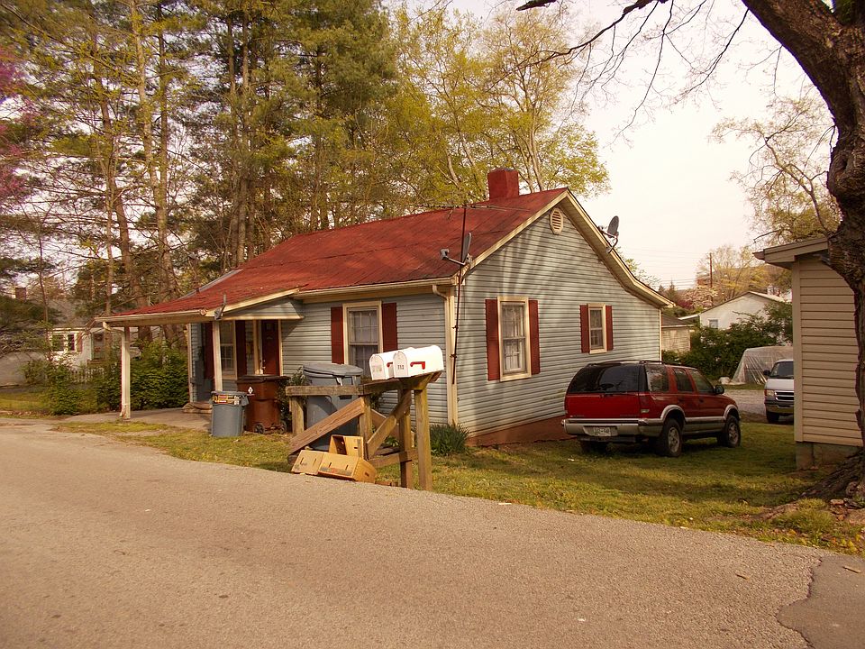 1st image of 710 E Ellis St
