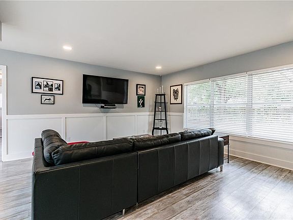 4th image of 4630 W Bay Court Ave