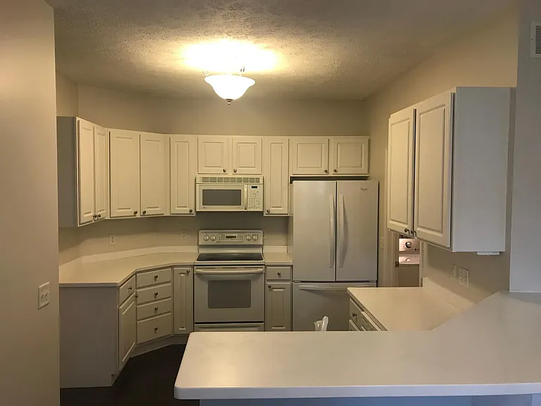2523 Wyndgate Ct — Photo 8