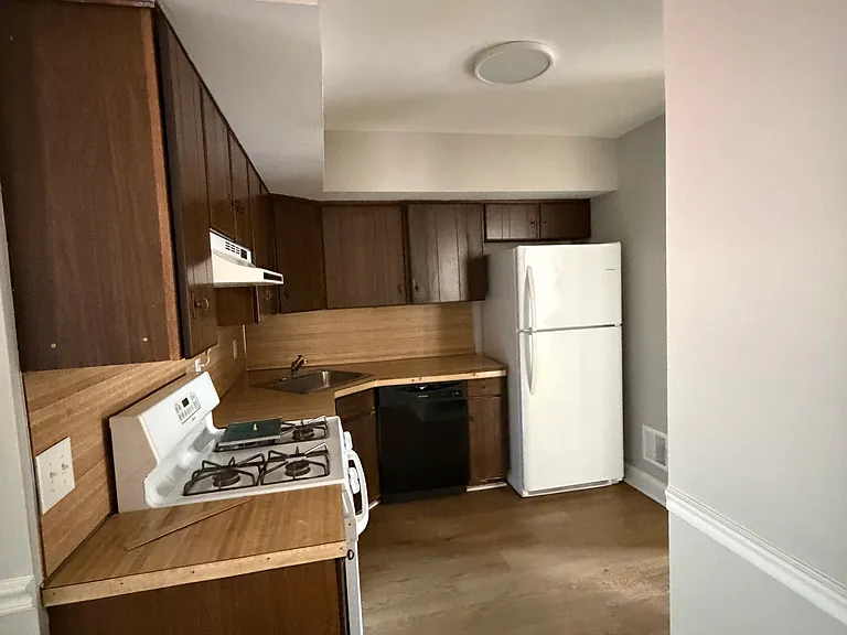 4428 Solly Ave #2 — Photo 9