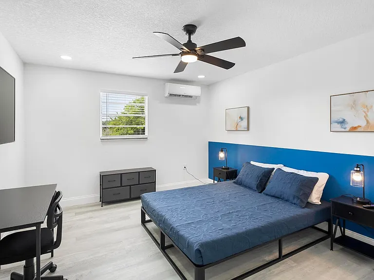 1824 Lake St #5 — Photo 3