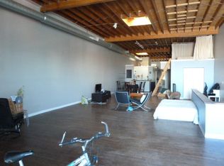1320 N Milwaukee Ave, Chicago, IL 60622