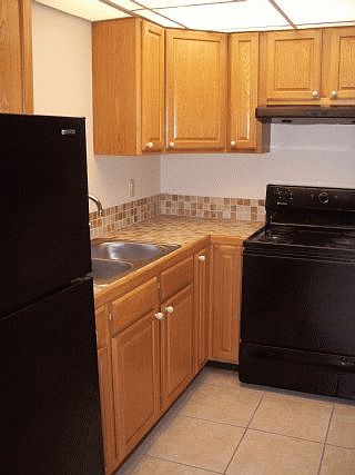 3rd image of 633 S Palmetto Ave #1060