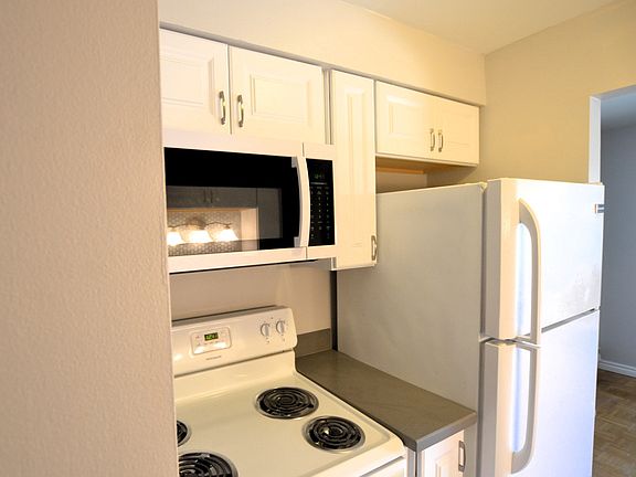 5th image of 9722 S Karlov Ave APT 307
