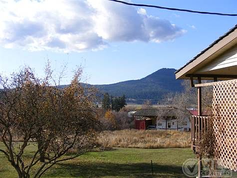 View & Side Yard