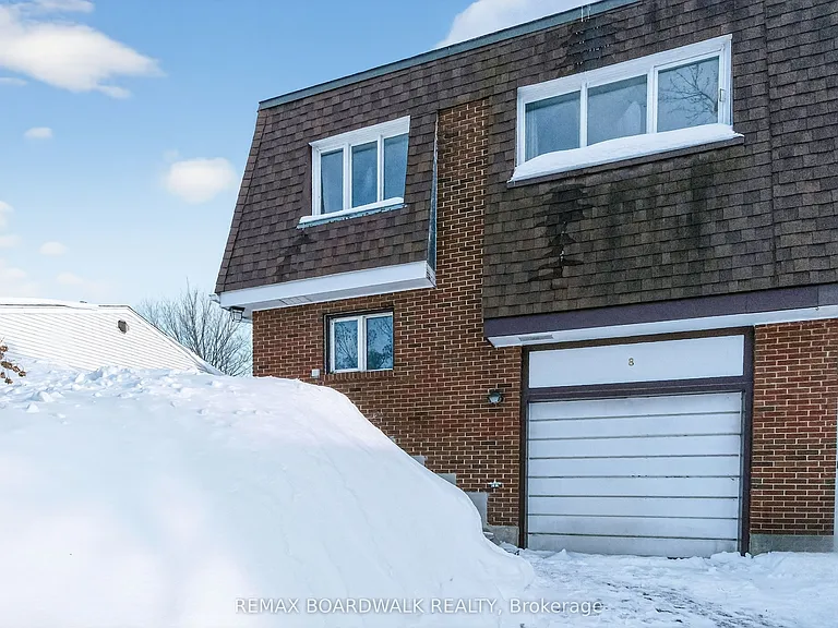 8 Oberon St — Photo 2
