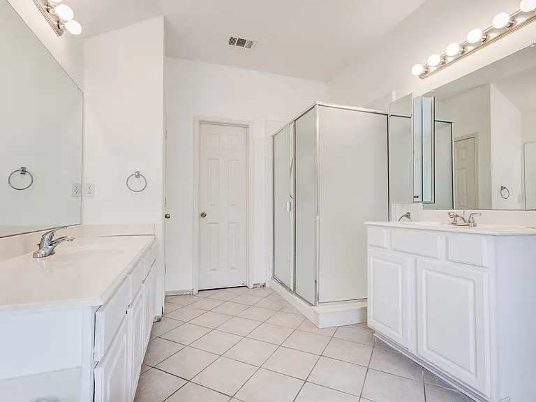 6107 Lakecrest Dr — Photo 28