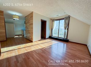 4202 S 47th St, Lincoln, NE 68506