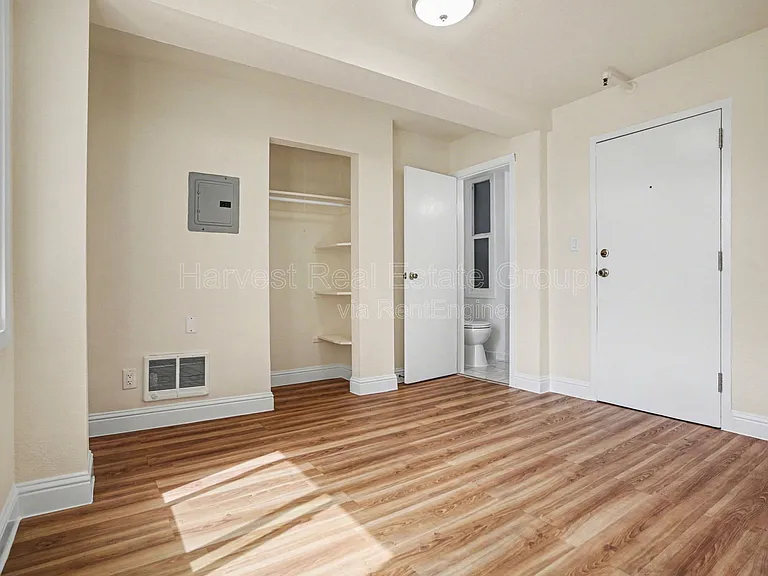 Peralta St — Photo 3