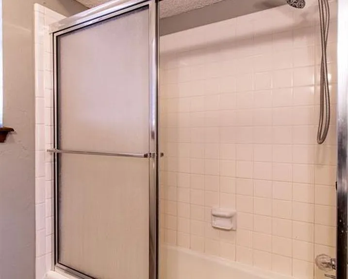 4520 Forest Hills Dr — Photo 13