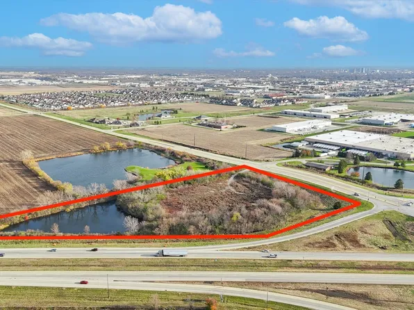 1304 Olympian Dr, Champaign, IL 61822