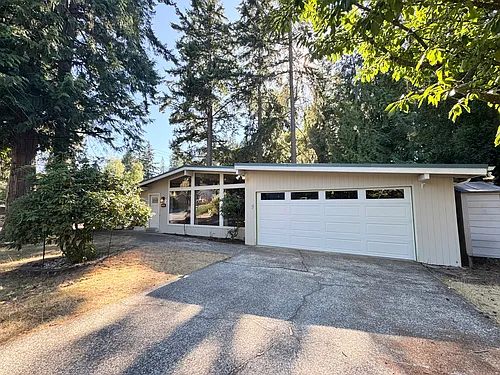 405 156th Pl NE Photo 1