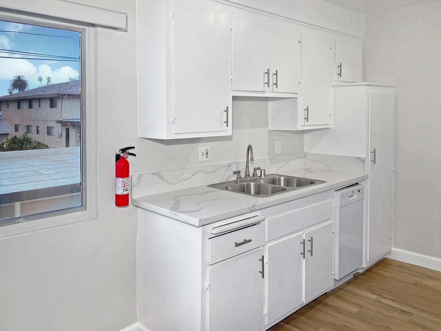 304 North Monterey Street — Photo 3