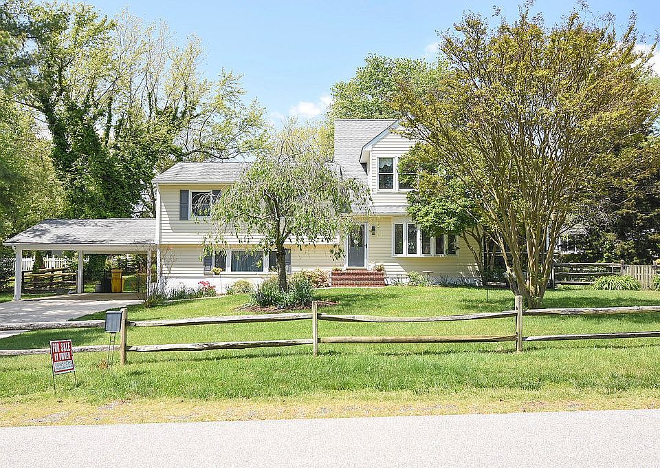136 E BAY VIEW DRIVE 