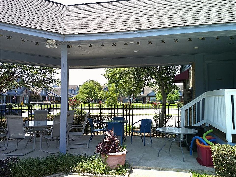 2601 S Broadway St La Porte, TX Zillow