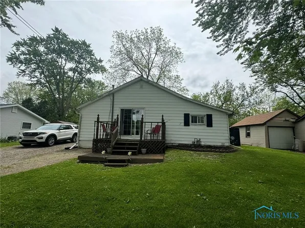 301 W Mulberry St, Stryker, OH 43557