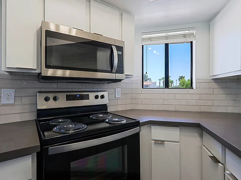 Scottsdale Haciendas — Photo 20