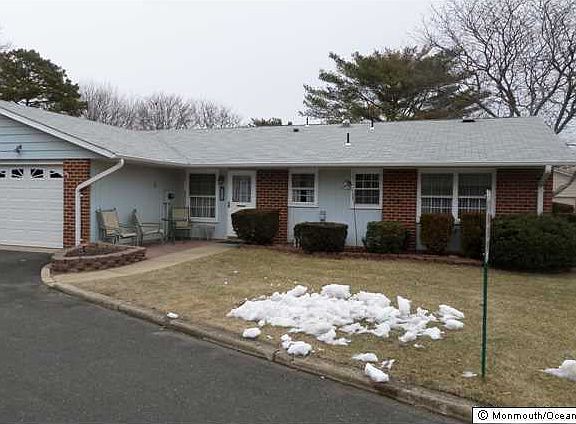 2nd image of 1096 Argyll Circle #A