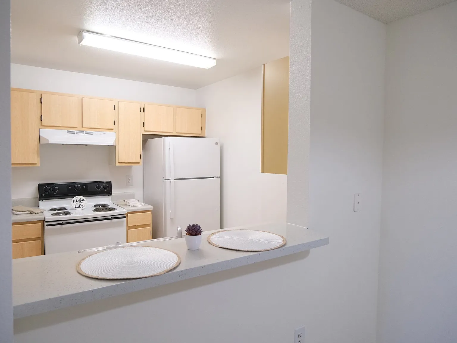 Raintree Apartments — Photo 2
