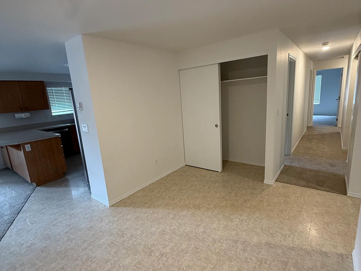 4 bed, 1920 sqft, $3,000 — Photo 3