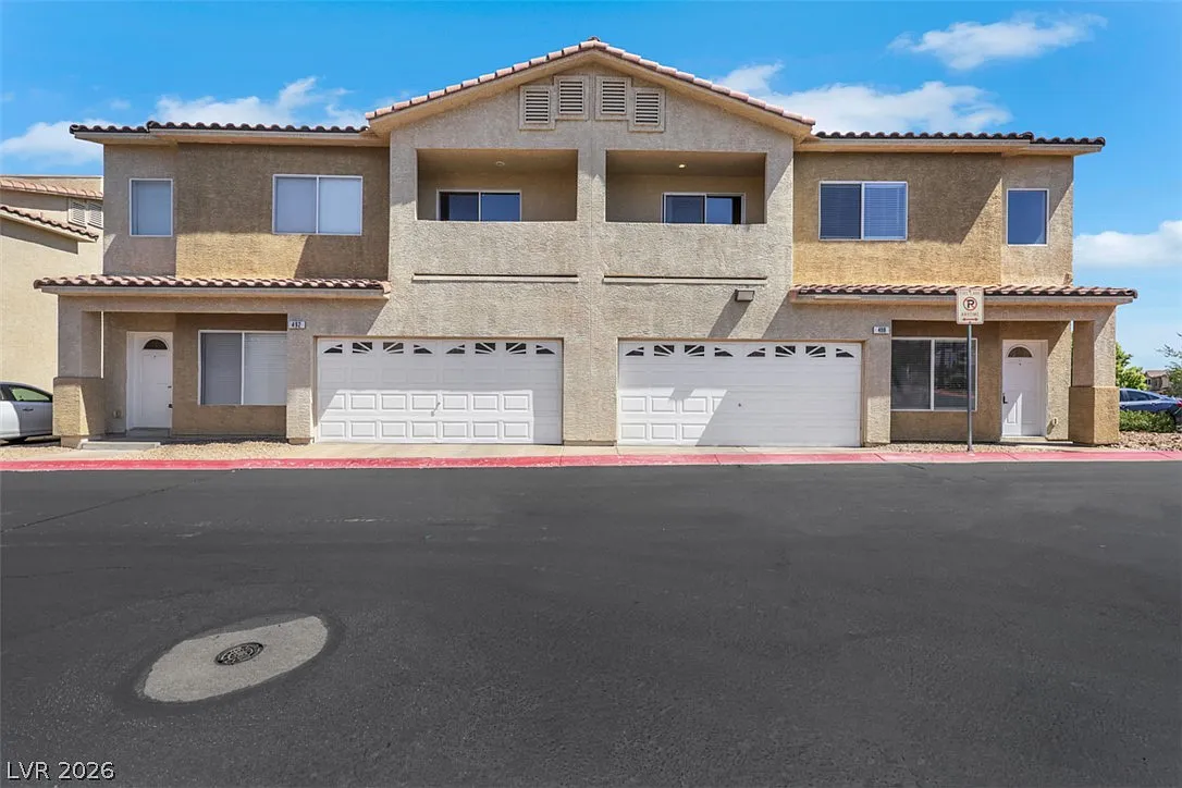 2 bed, 2.5 bath, 1267 sqft, $1,768 — Photo 1