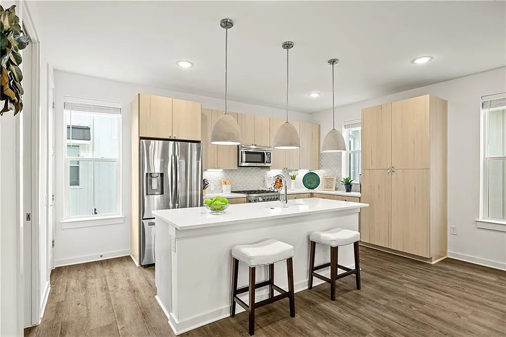 3 bed, 3.5 bath, 1788 sqft, $3,200 — Photo 3