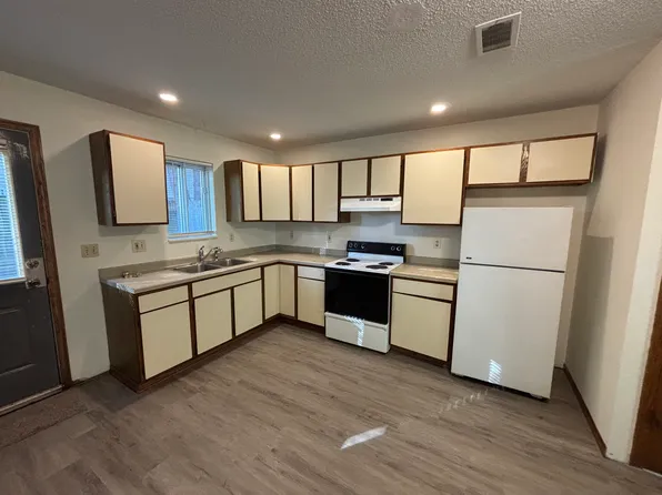 2015 Miller St, La Crosse, WI 54601