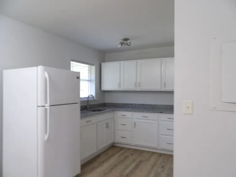 731 Richardson St — Photo 4
