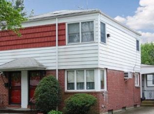 6728 211th St, Oakland Gardens, NY 11364