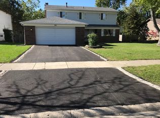 321 Drake Ave, Bolingbrook, IL 60490