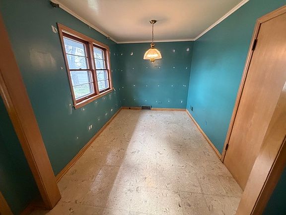 4th image of 12501 S Throop St
