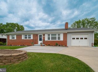 848 E 6th St, Front Royal, VA 22630