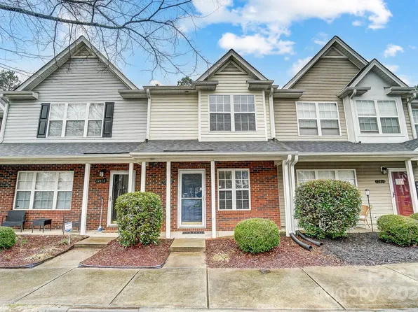 12414 Hennigan Place Ln, Charlotte, NC 28214