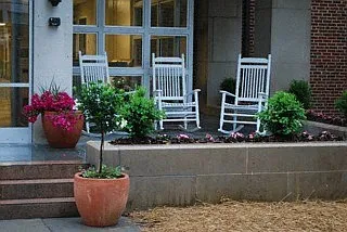 Highland Memorial Apartments — Photo 6