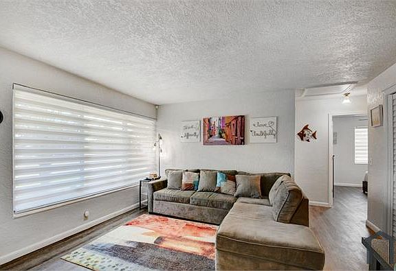 3rd image of 1320 Palm Beach Lakes Blvd