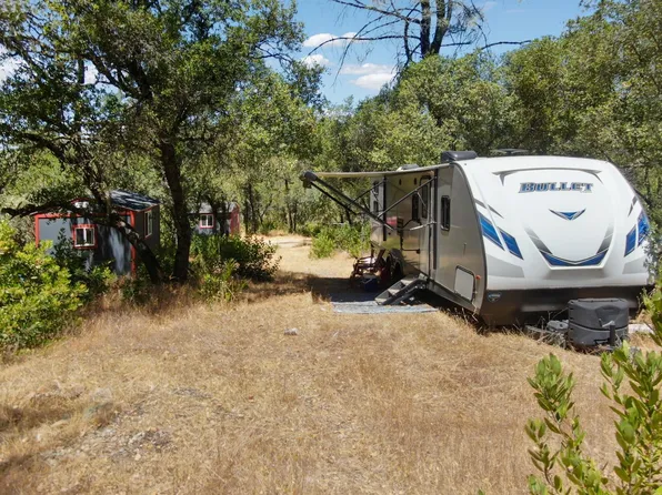 100 Tiger Lily Rd, Pilot Hill, CA 95664