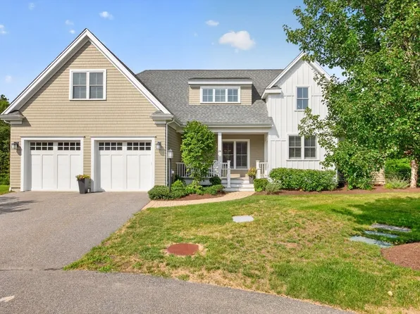 24 Inverness Ln #24, Plymouth, MA 02360