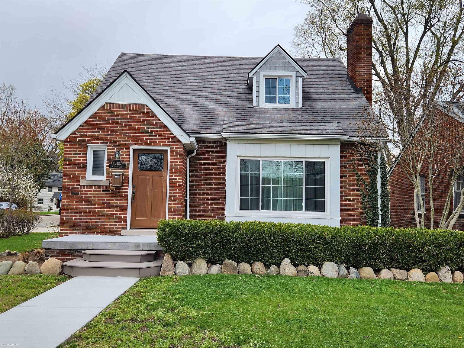 45407 Cass Ave, Utica, MI 48317 Zillow