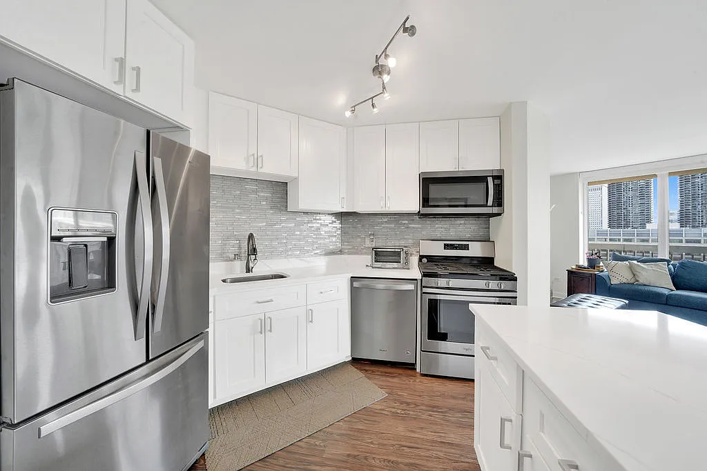 1 bed, 900 sqft, $3,500 — Photo 3