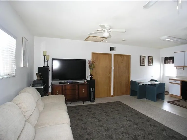 110 Shelia Rd — Photo 4