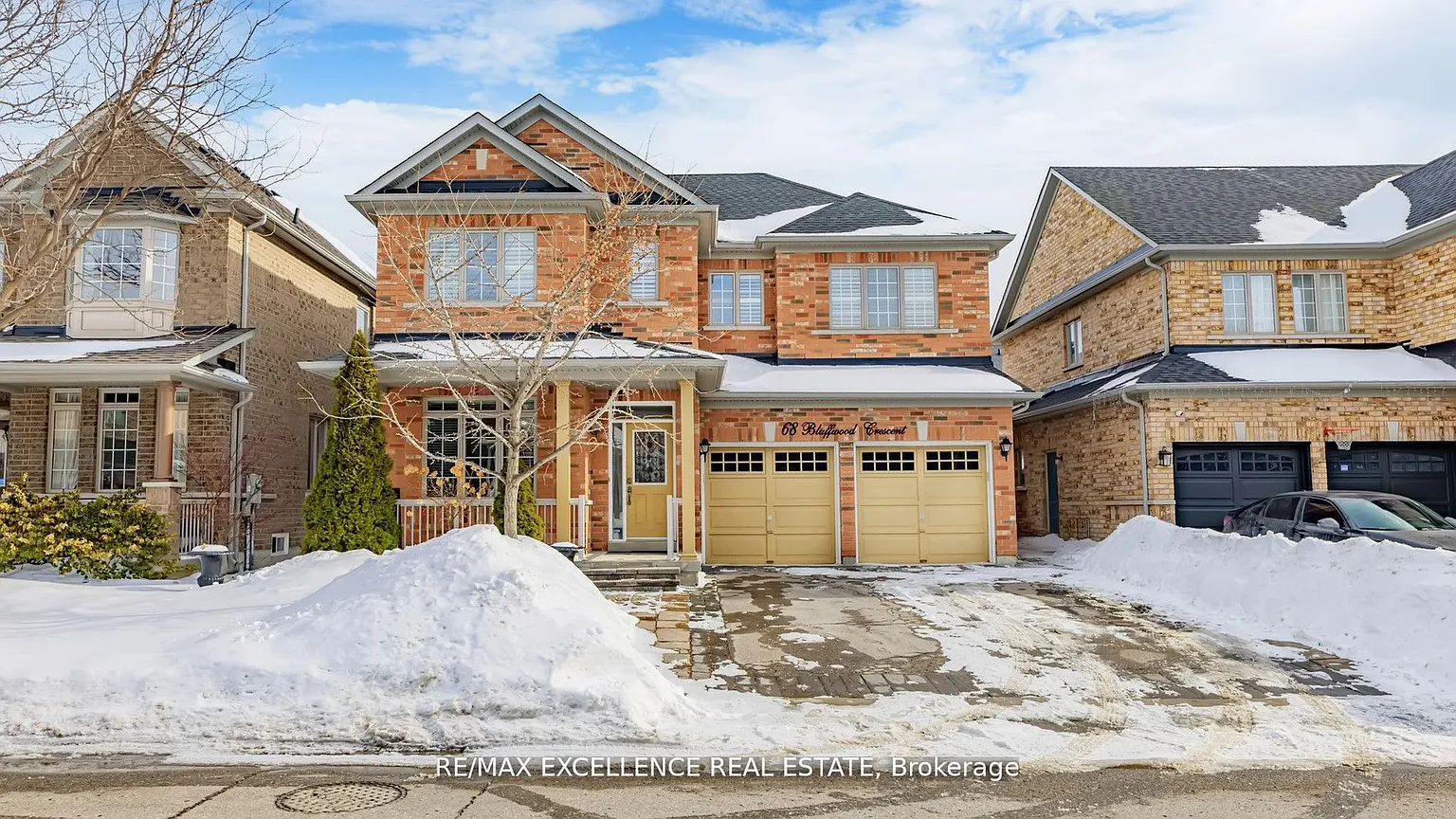 68 Bluffwood Cres photo 1