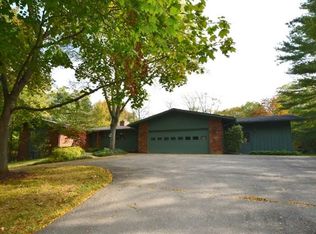 2362 Gale Rd, Ann Arbor, MI 48105