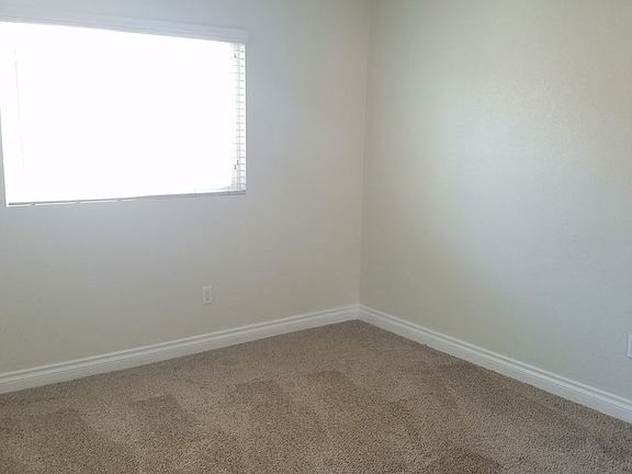 4th image of 1000 S Mollison Ave Unit 3