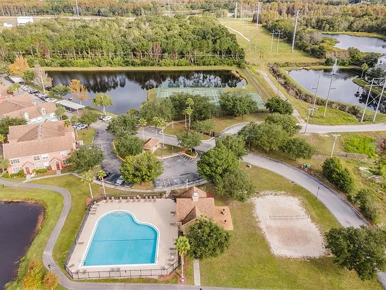 9156 Lake Chase Island Way #9156 — Photo 4