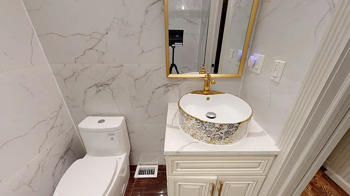 Sold by Corcoran | media 14