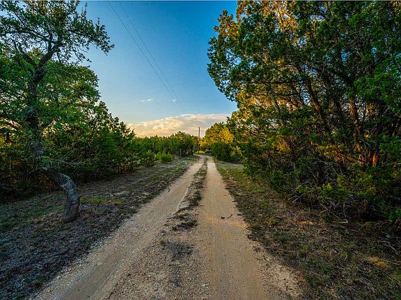 4th image of 1008 Bell Springs Rd