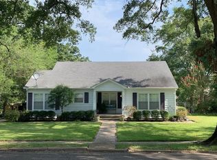 908 W 7th St, El Dorado, AR 71730