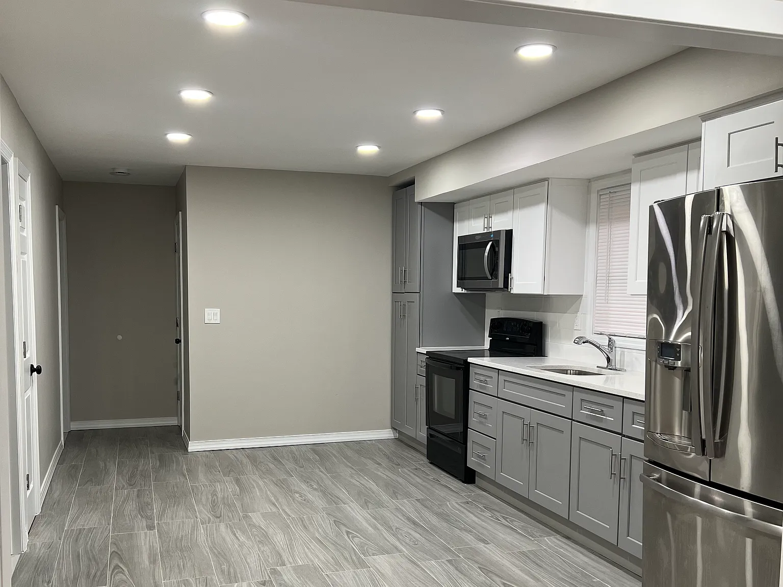 2 bed, $2,600 — Photo 1