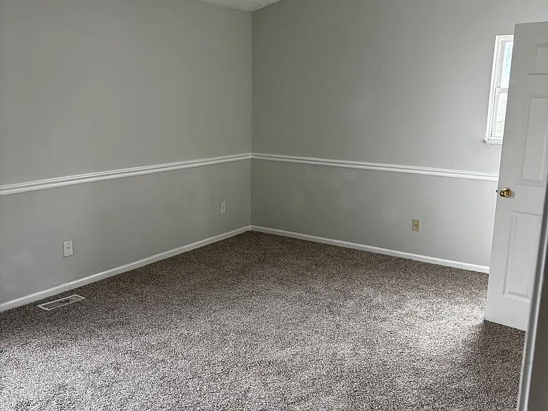 10804 Tanbark Dr — Photo 5